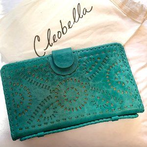Cleoella Mexicana clutch